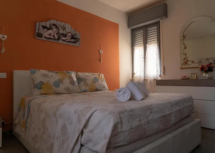 Villa La Magnolia - Private Beach Access, Garden, Views