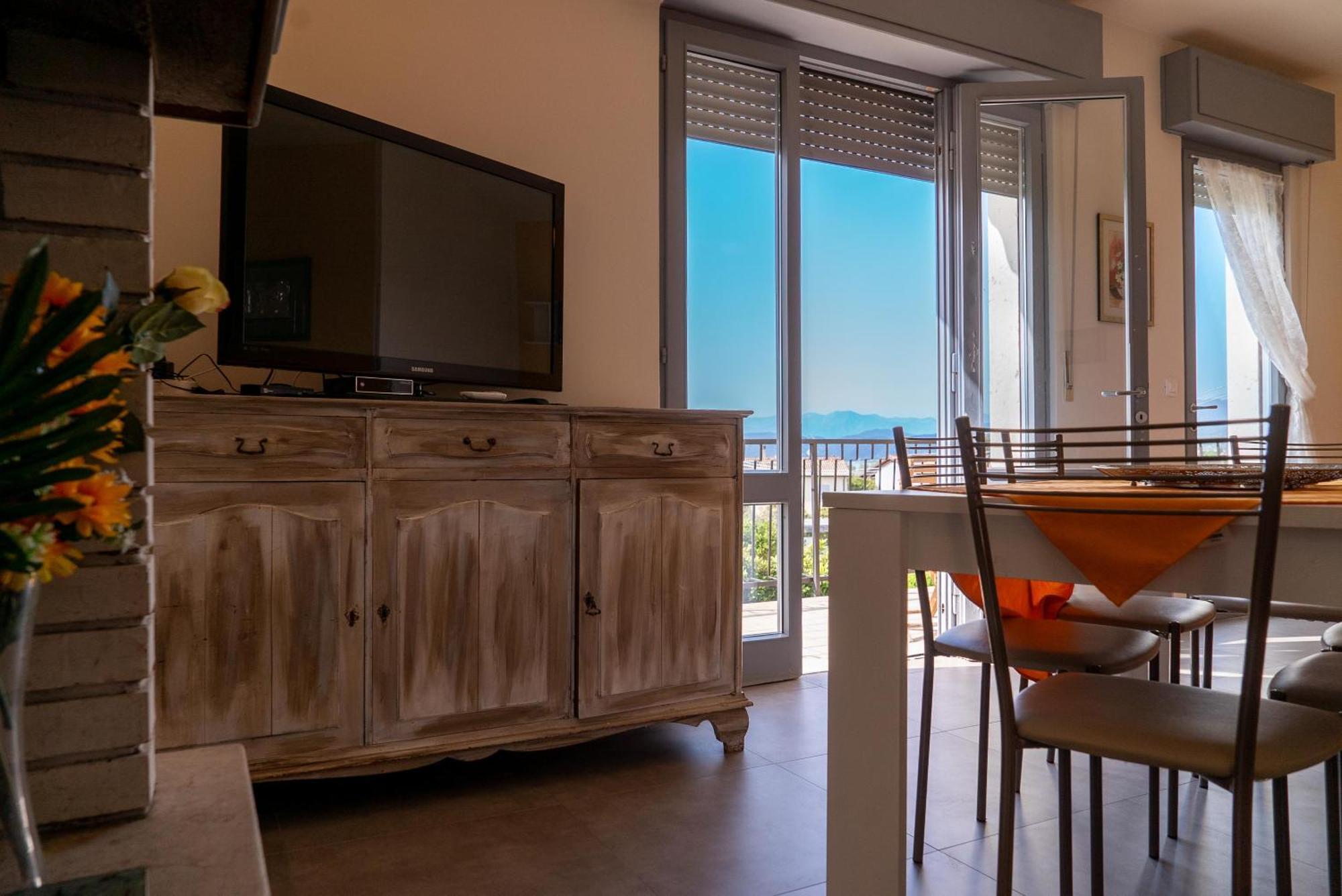 La Magnolia - Private Access, Garden, Views * Lazise