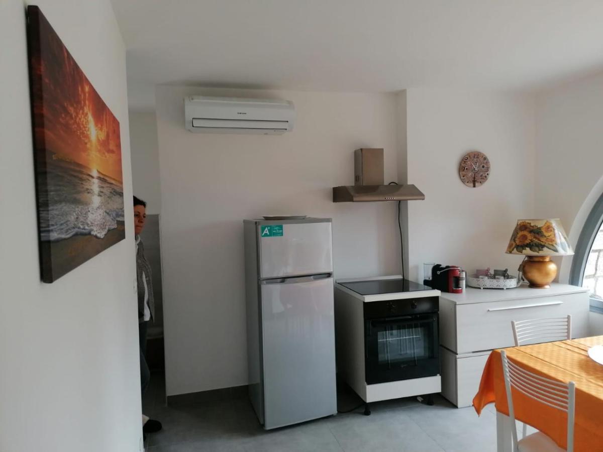 Appartamento La Magnolia - Private Beach Access, Garden, Views Lazise
